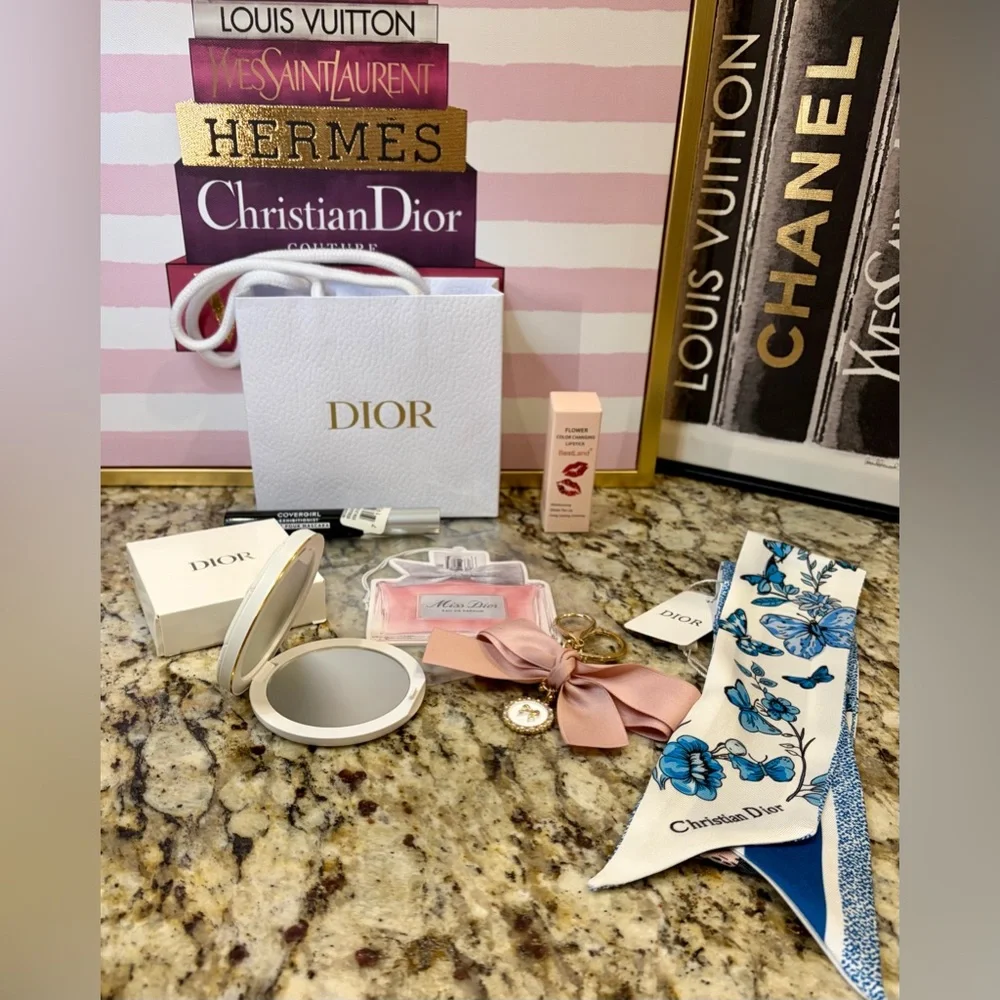 NWT DIOR BEAUTE BUTTERFLIES 100% SILK SCARF/CD 2-way mirror/mascara,lipstick +
